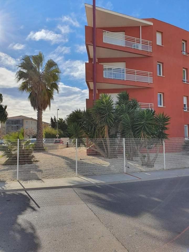 Logement Entier, Calme, Hyper Equipe Saint-Laurent-de-la-Salanque Exterior foto